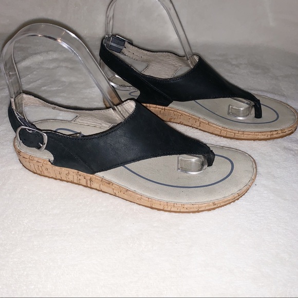 Eddie Bauer Black Leather Tamarind Sandals - Picture 2 of 7